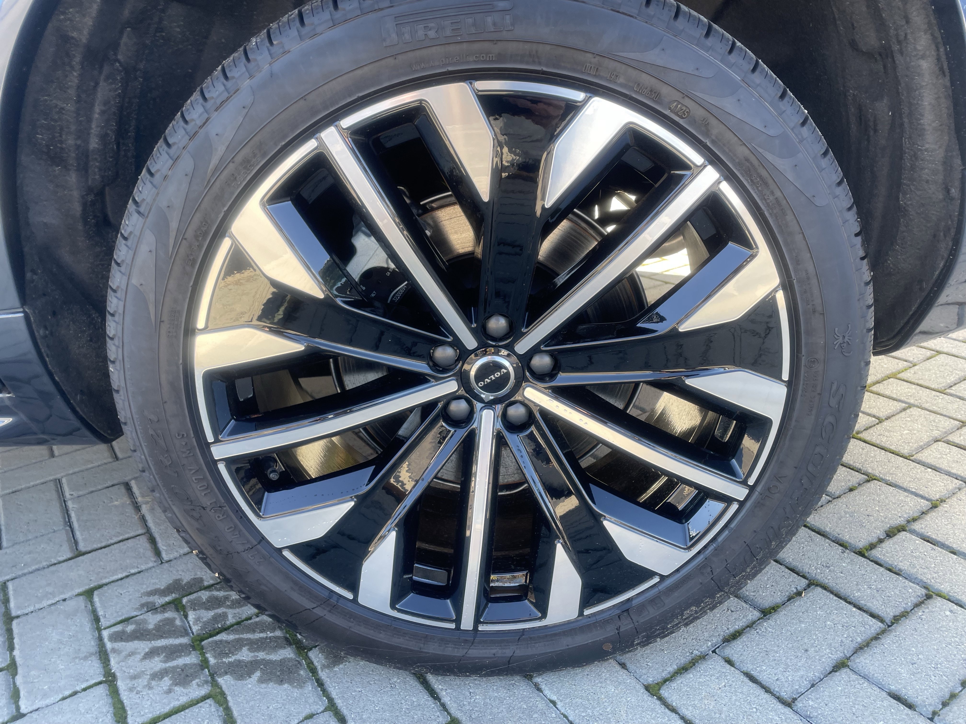 New 2026 Volvo XC90 B6 Ultra w/ Protection Package Premier image 8