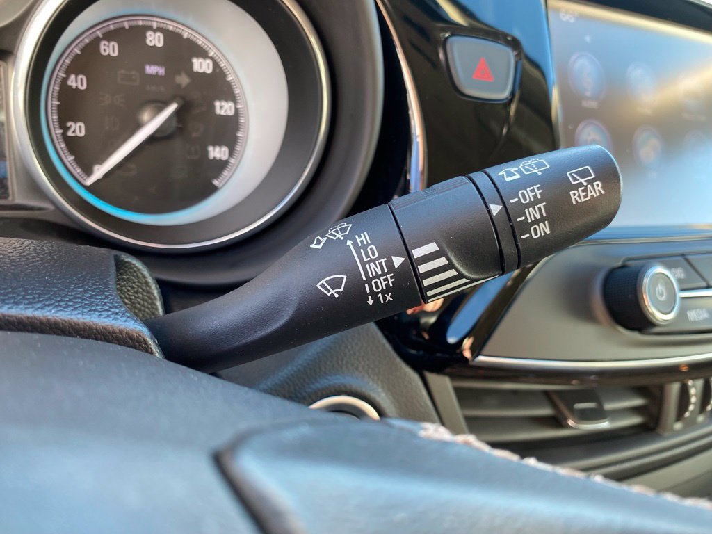 Used 2018 Buick Envision Essence FWD image 20