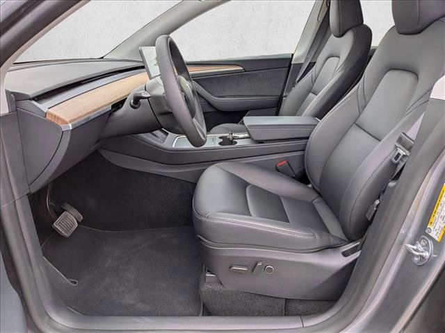 Used 2025 Tesla Model Y Long Range image 16