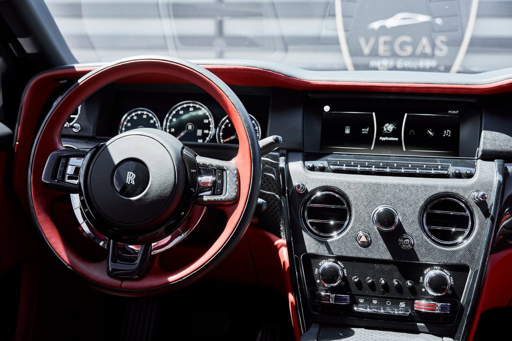 Used 2024 Rolls-Royce Cullinan Black Badge w/ Dark Exterior Package image 66