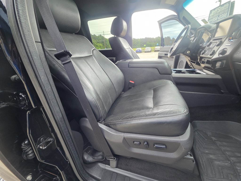 Used 2016 Ford F250 Lariat w/ Lariat Ultimate Package AWD/4WD image 10