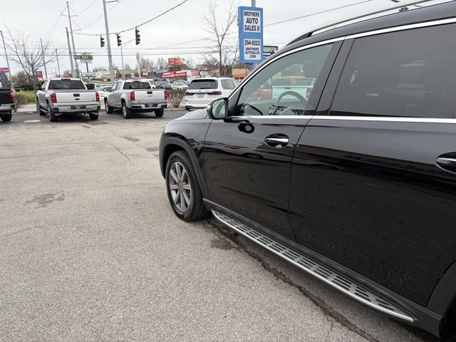 Used 2020 Mercedes-Benz GLS 450 4MATIC image 4