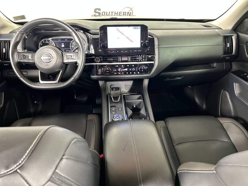 Used 2023 Nissan Pathfinder SL AWD/4WD image 19