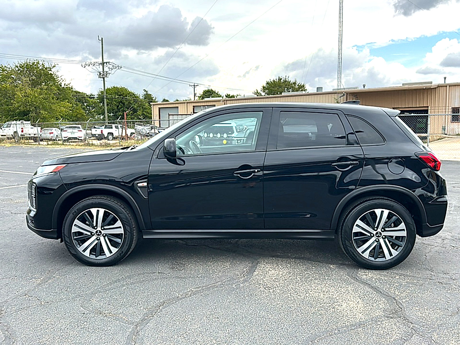 Used 2024 Mitsubishi Outlander Sport ES AWD/4WD image 5