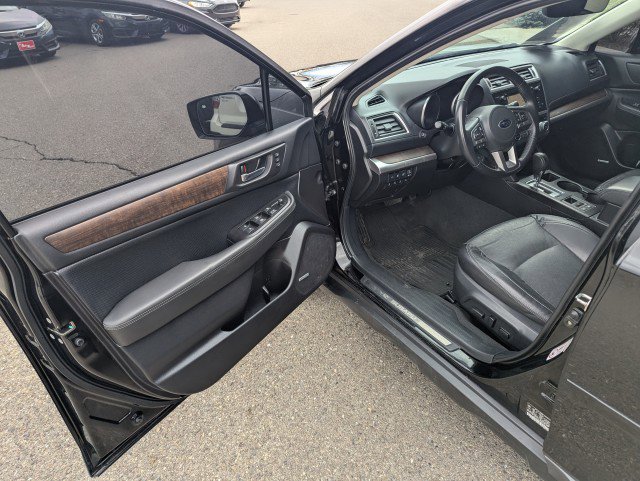 Used 2017 Subaru Outback 3.6R Limited image 8