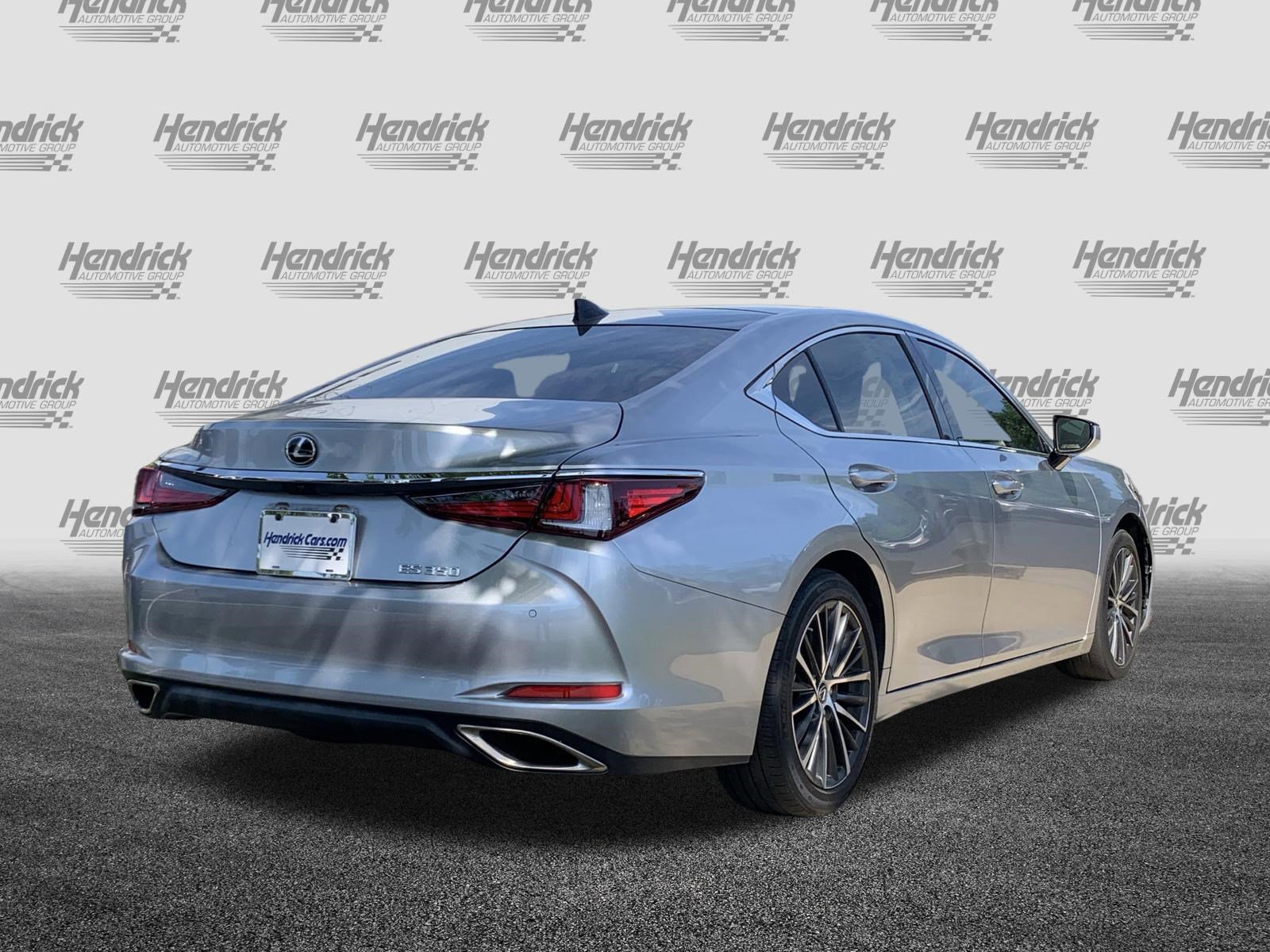 Used 2023 Lexus ES 350 w/ Premium Package image 6