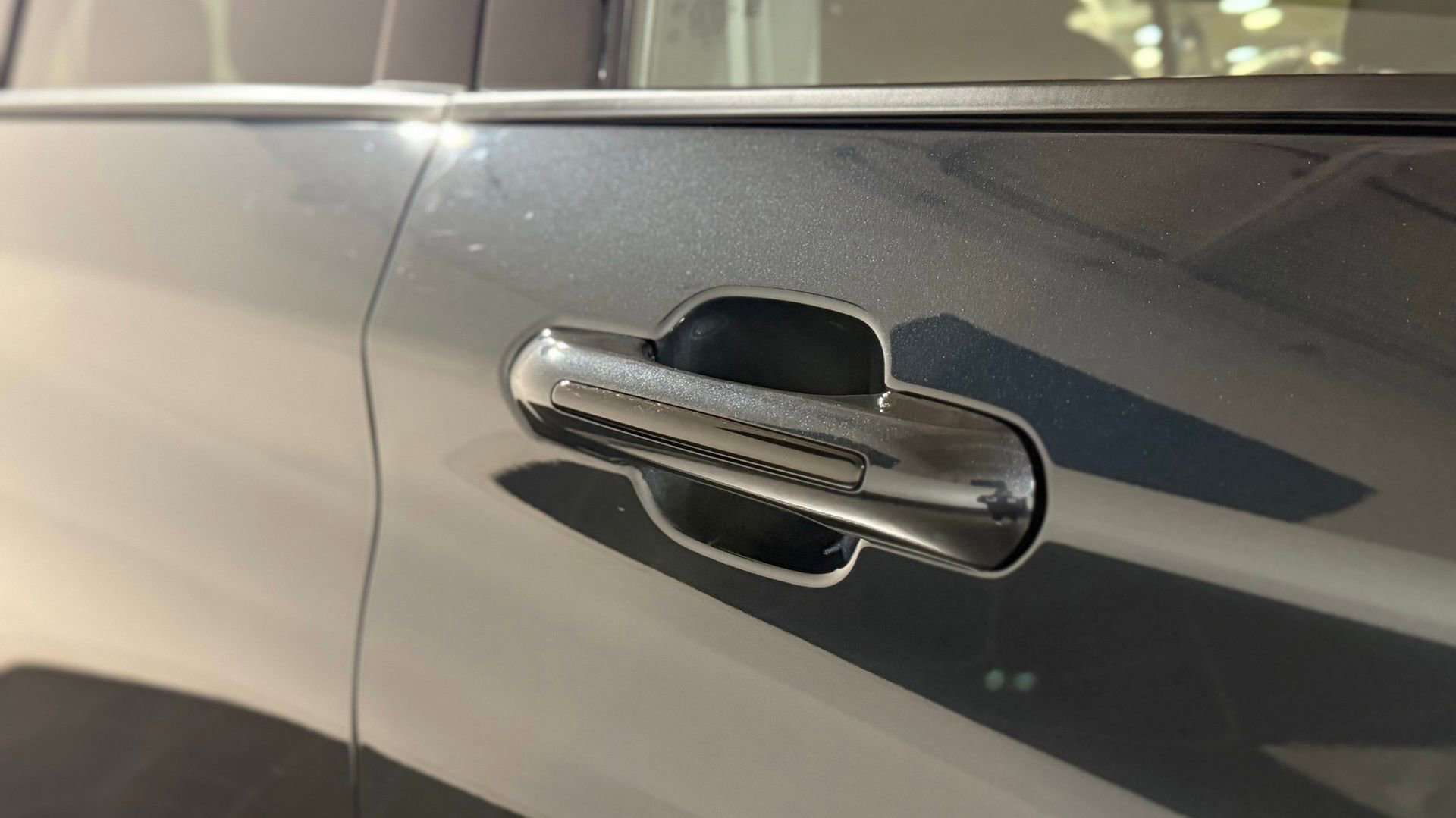 Used 2023 Ford Explorer ST w/ Equipment Group 401A image 18