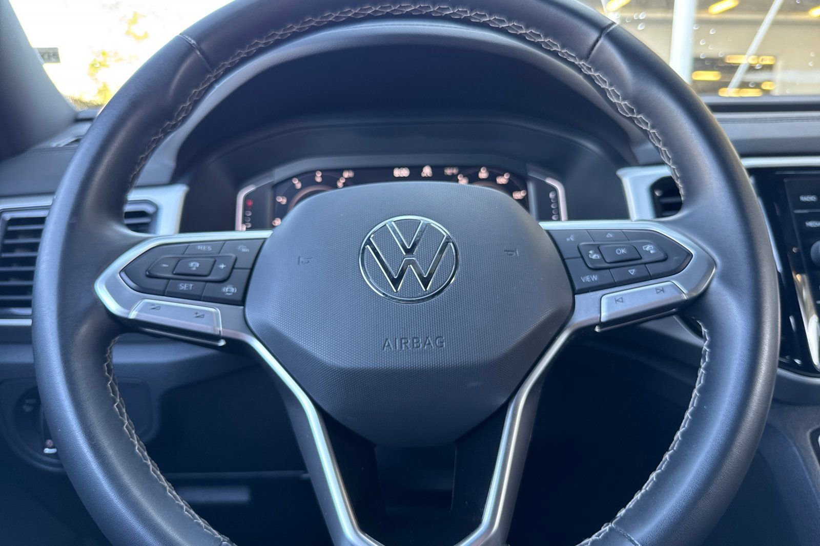 Used 2022 Volkswagen Atlas Cross Sport SE image 23