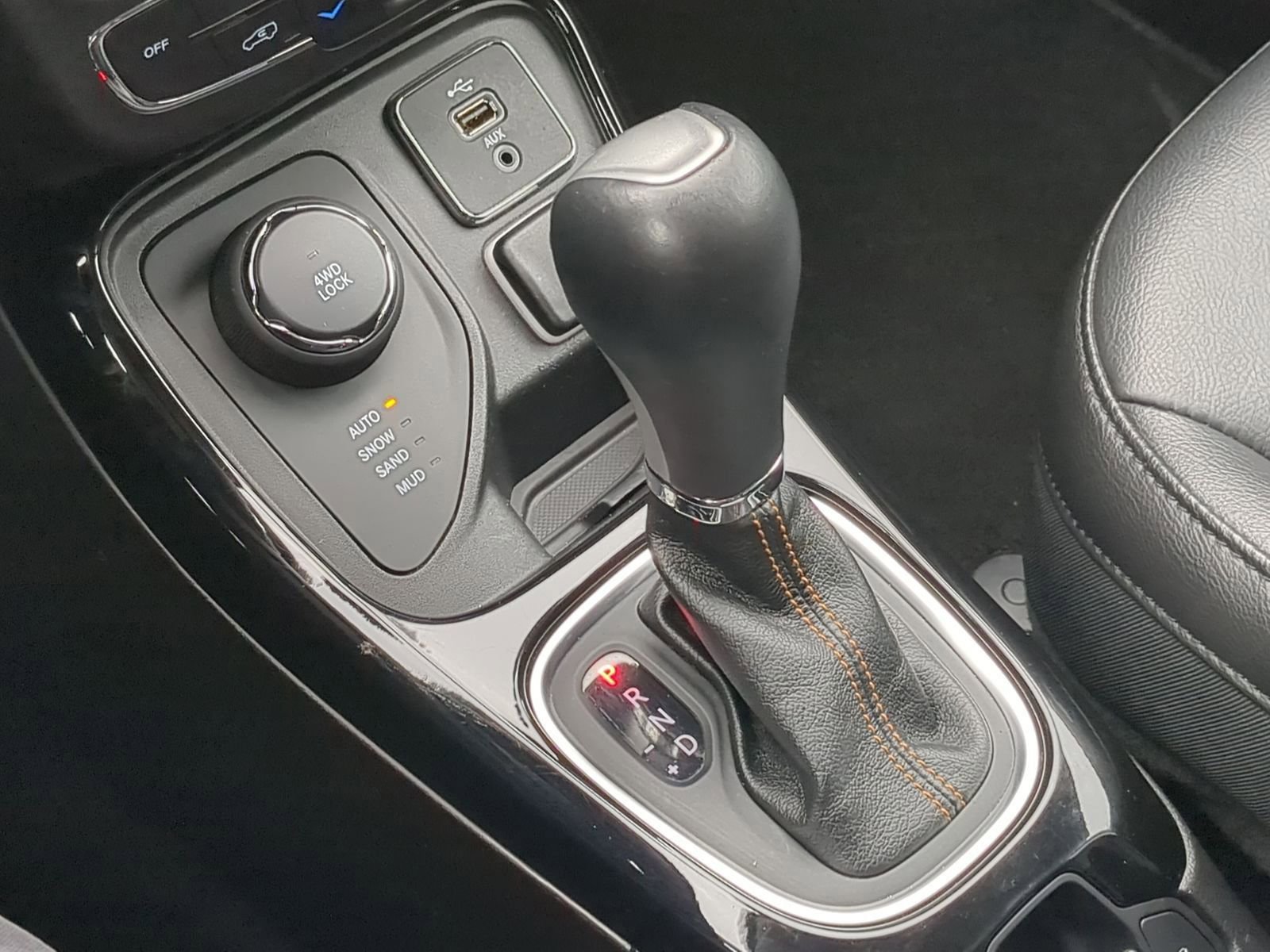 Used 2018 Jeep Compass Limited image 33