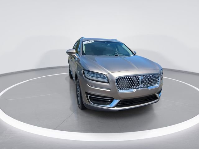 Used 2019 Lincoln Nautilus Select w/ Cargo Utility Package FWD image 2