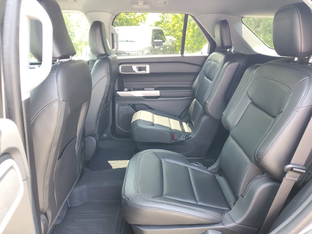 Certified 2024 Ford Explorer XLT w/ Equipment Group 202A AWD/4WD image 16
