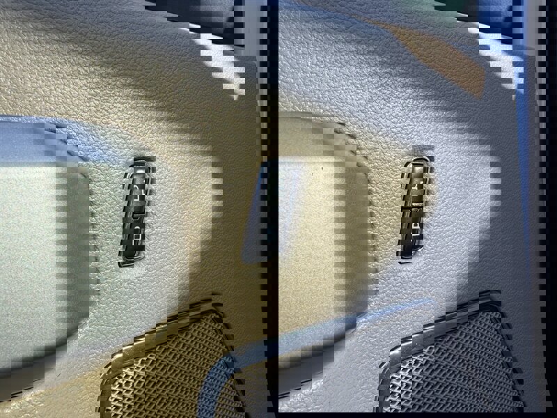 Used 2017 Ford F350 Lariat w/ FX4 Off-Road Package image 36