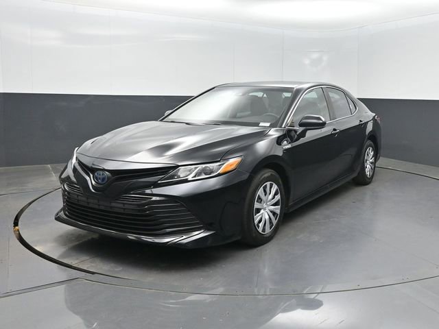 Used 2019 Toyota Camry LE FWD image 1