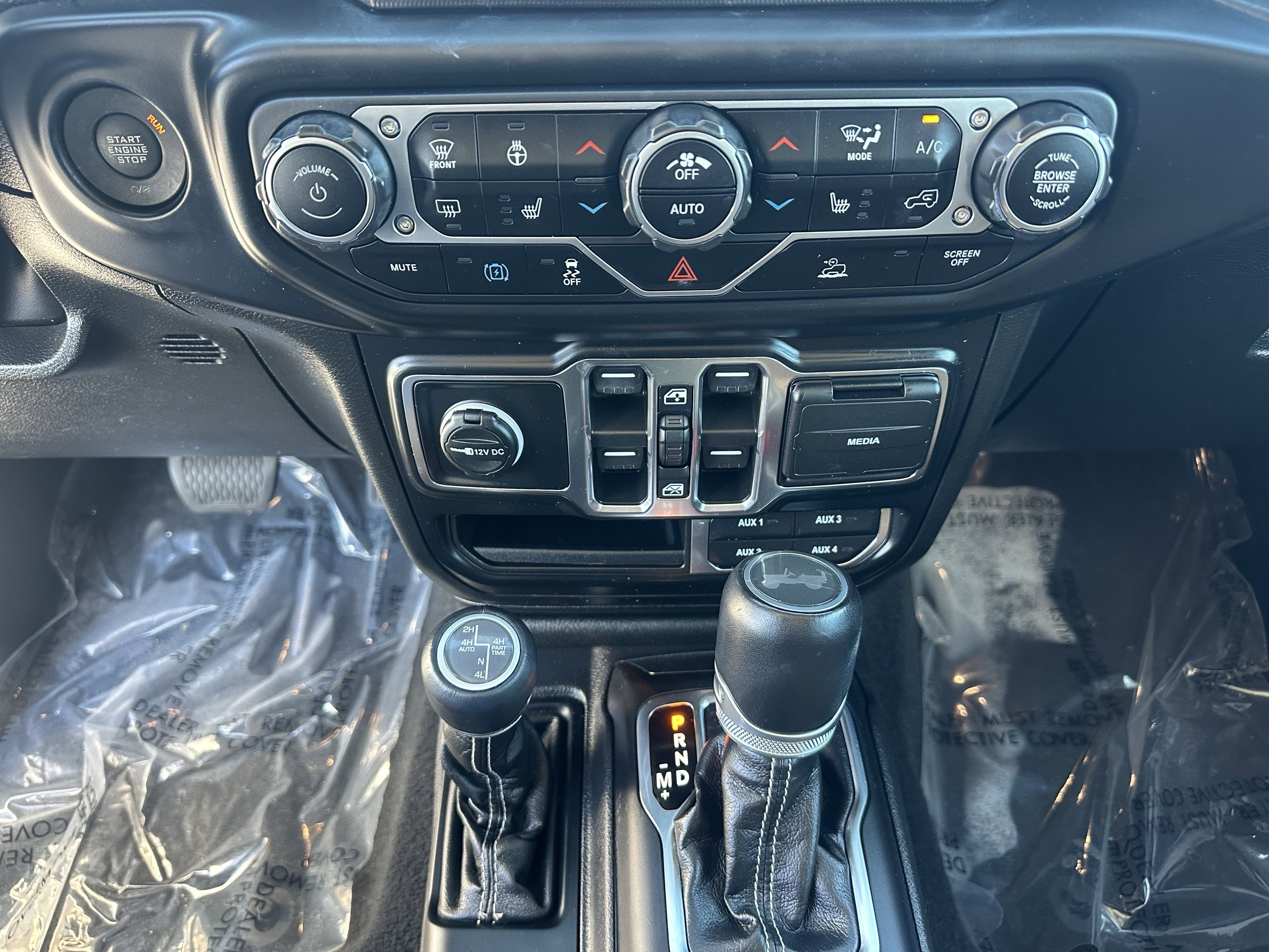 Used 2023 Jeep Wrangler Sahara w/ Cold Weather Group image 30