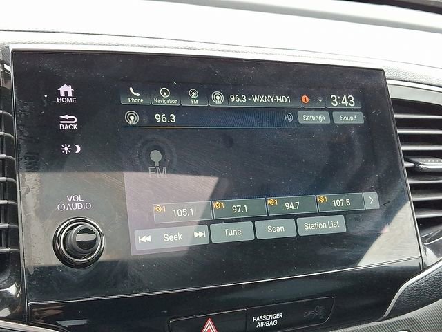 Used 2022 Honda Passport TrailSport image 17