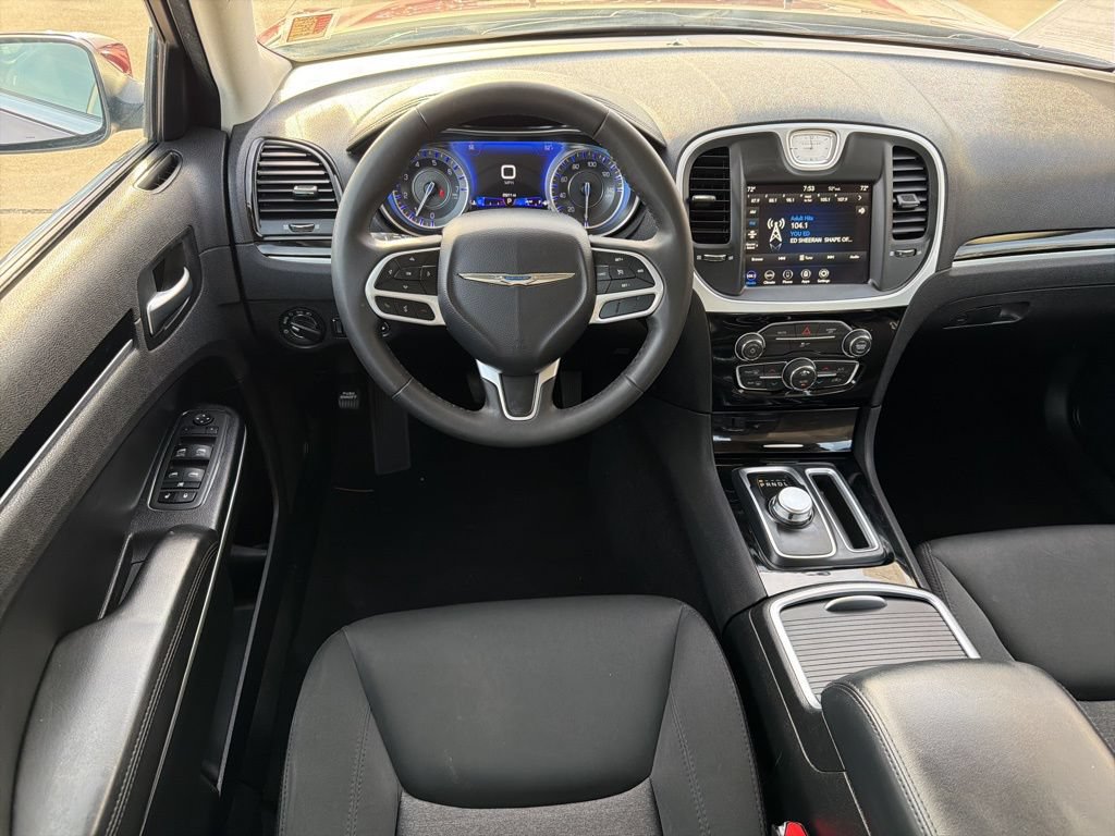 Used 2023 Chrysler 300 Touring RWD image 21