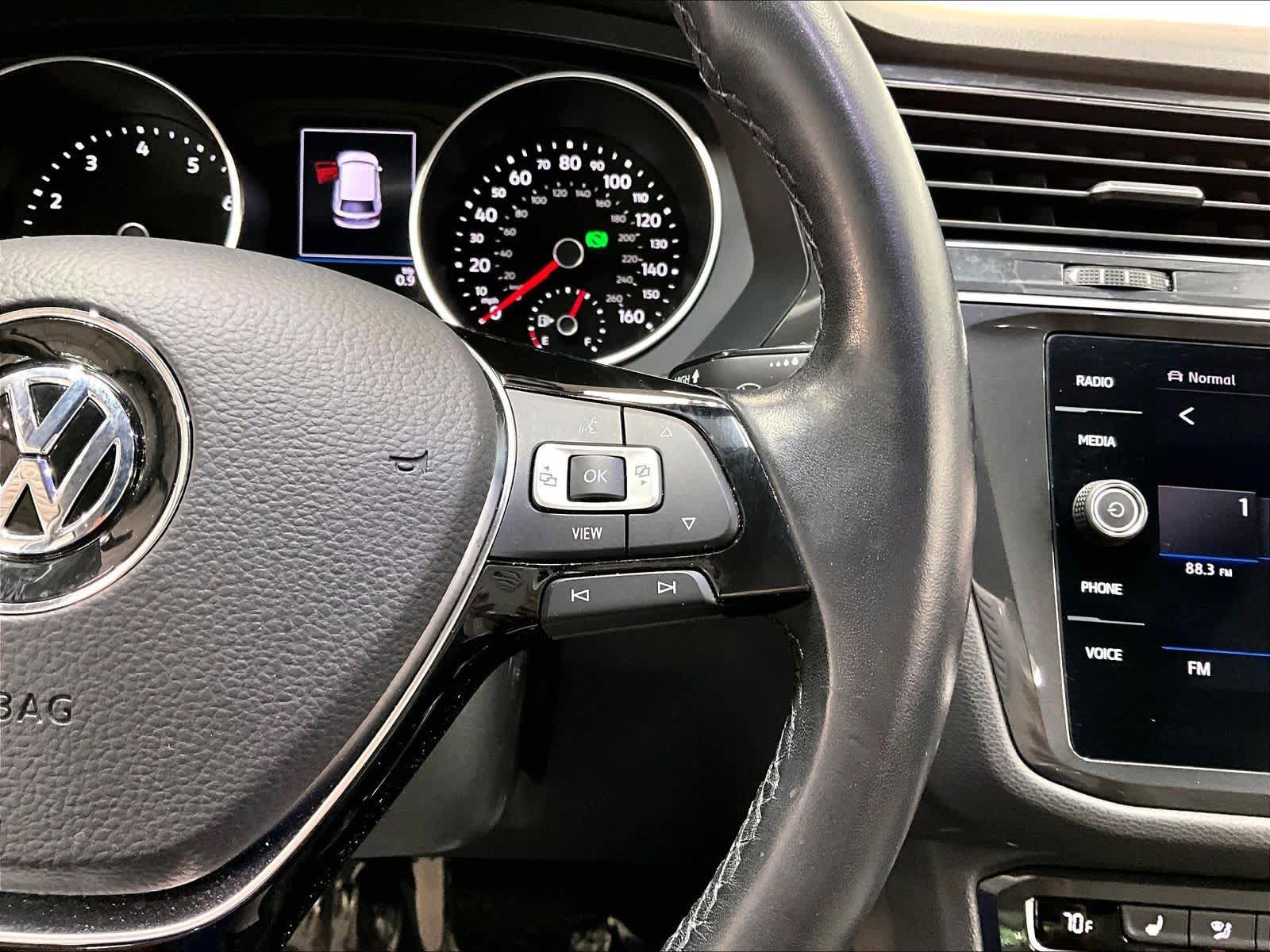 Used 2019 Volkswagen Tiguan SE w/ Panoramic Sunroof Package AWD/4WD image 21