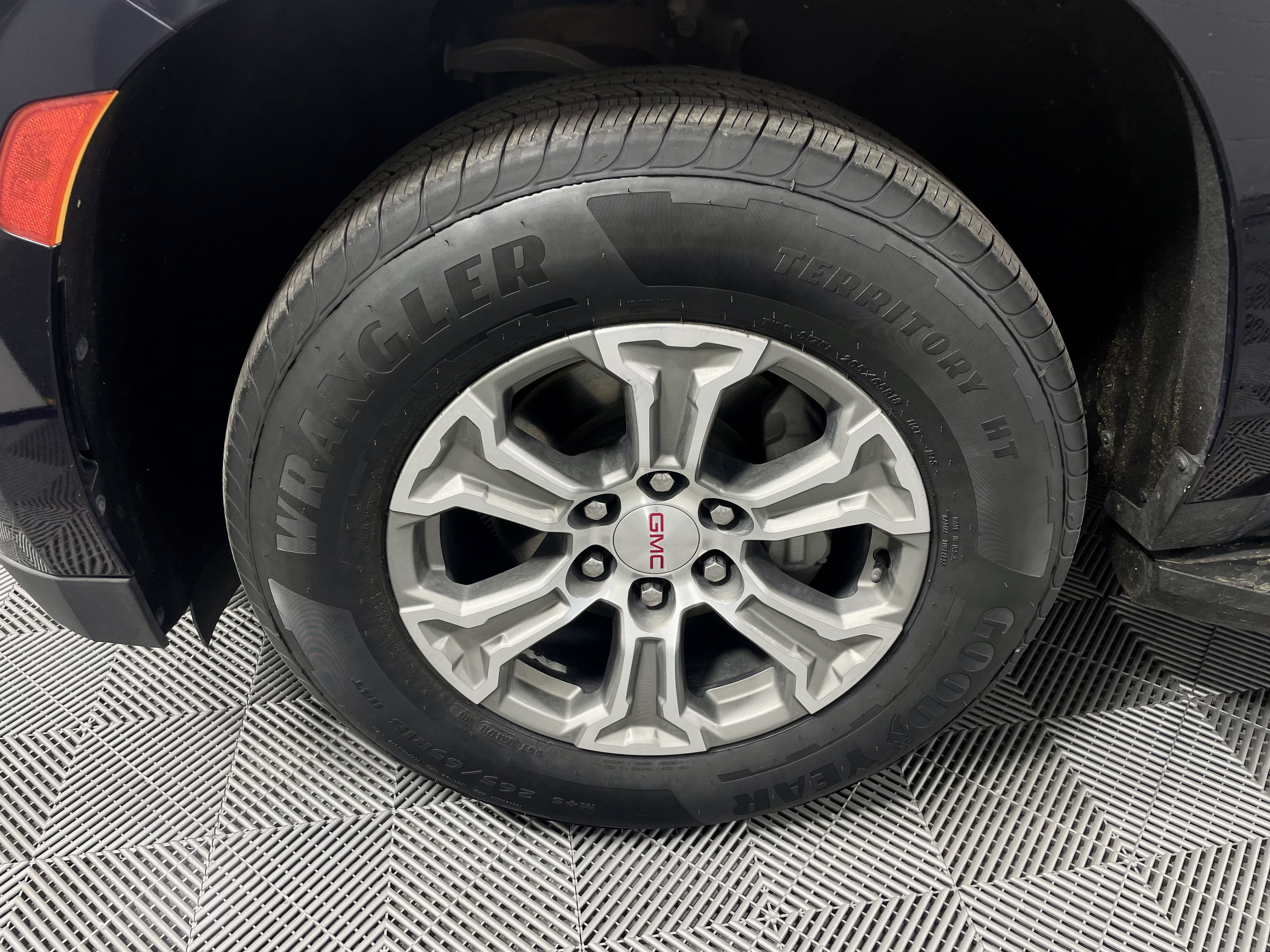 Used 2021 GMC Yukon SLE AWD/4WD image 9