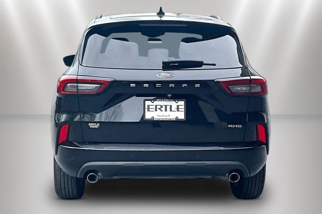 Used 2023 Ford Escape ST-Line w/ Tech Pack #1 AWD/4WD image 6