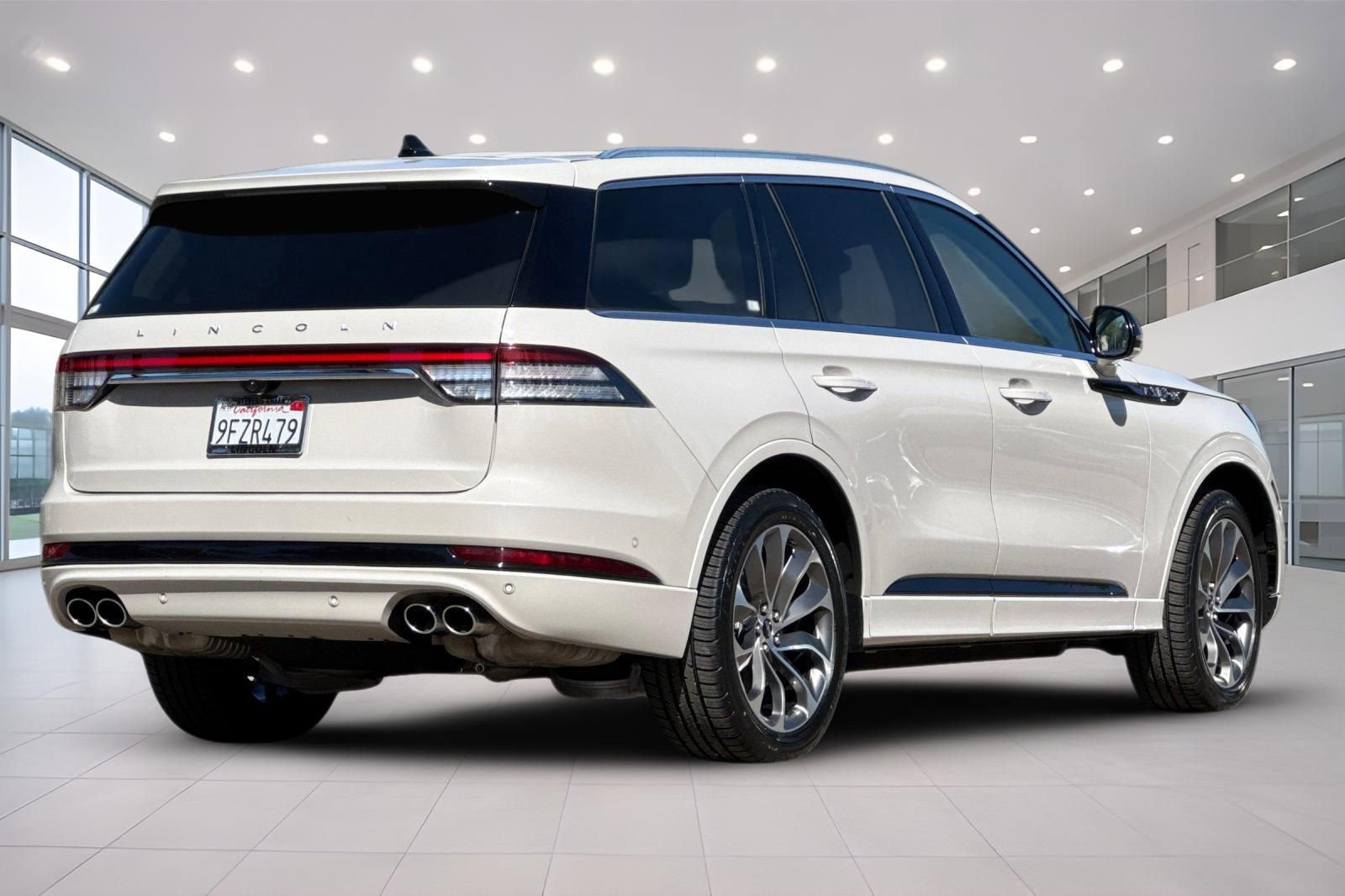 Certified 2023 Lincoln Aviator Grand Touring w/ Equipment Group 301A image 4