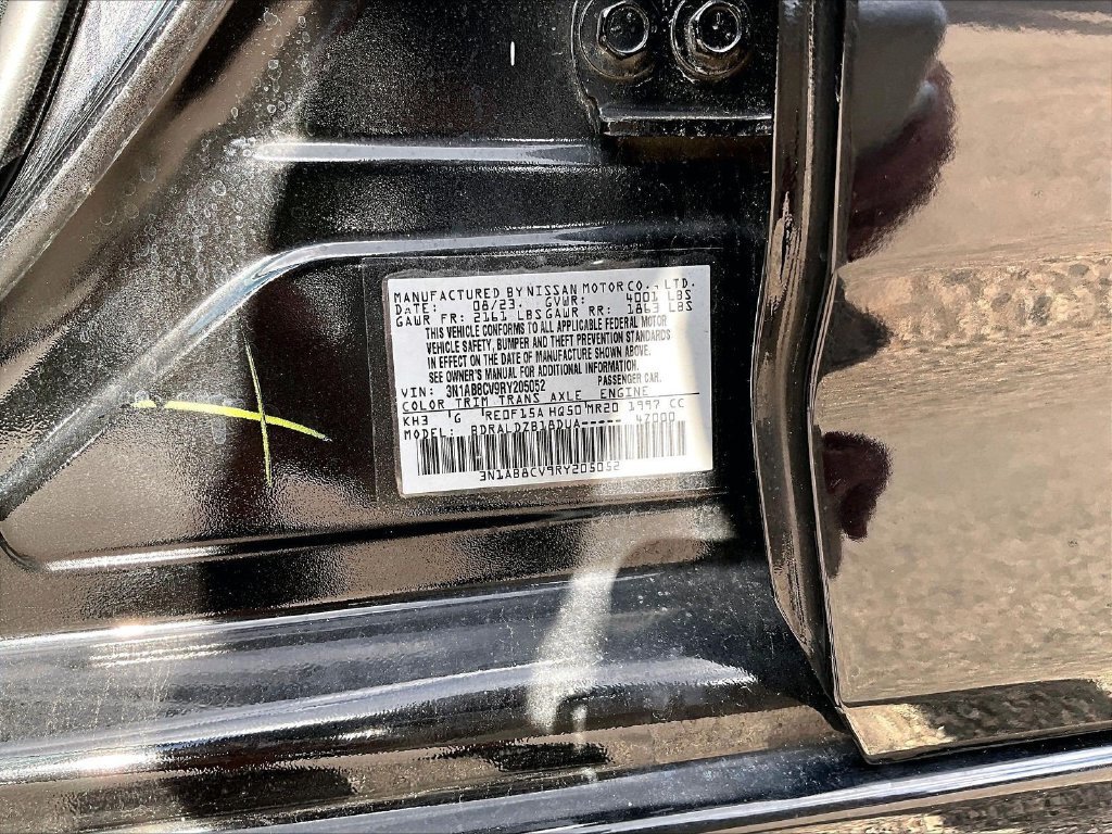 Used 2024 Nissan Sentra SV FWD image 9