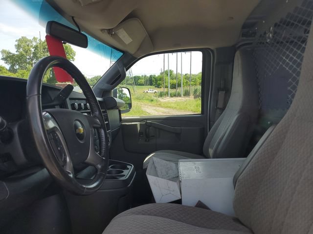 Used 2017 Chevrolet Express 2500 RWD image 7
