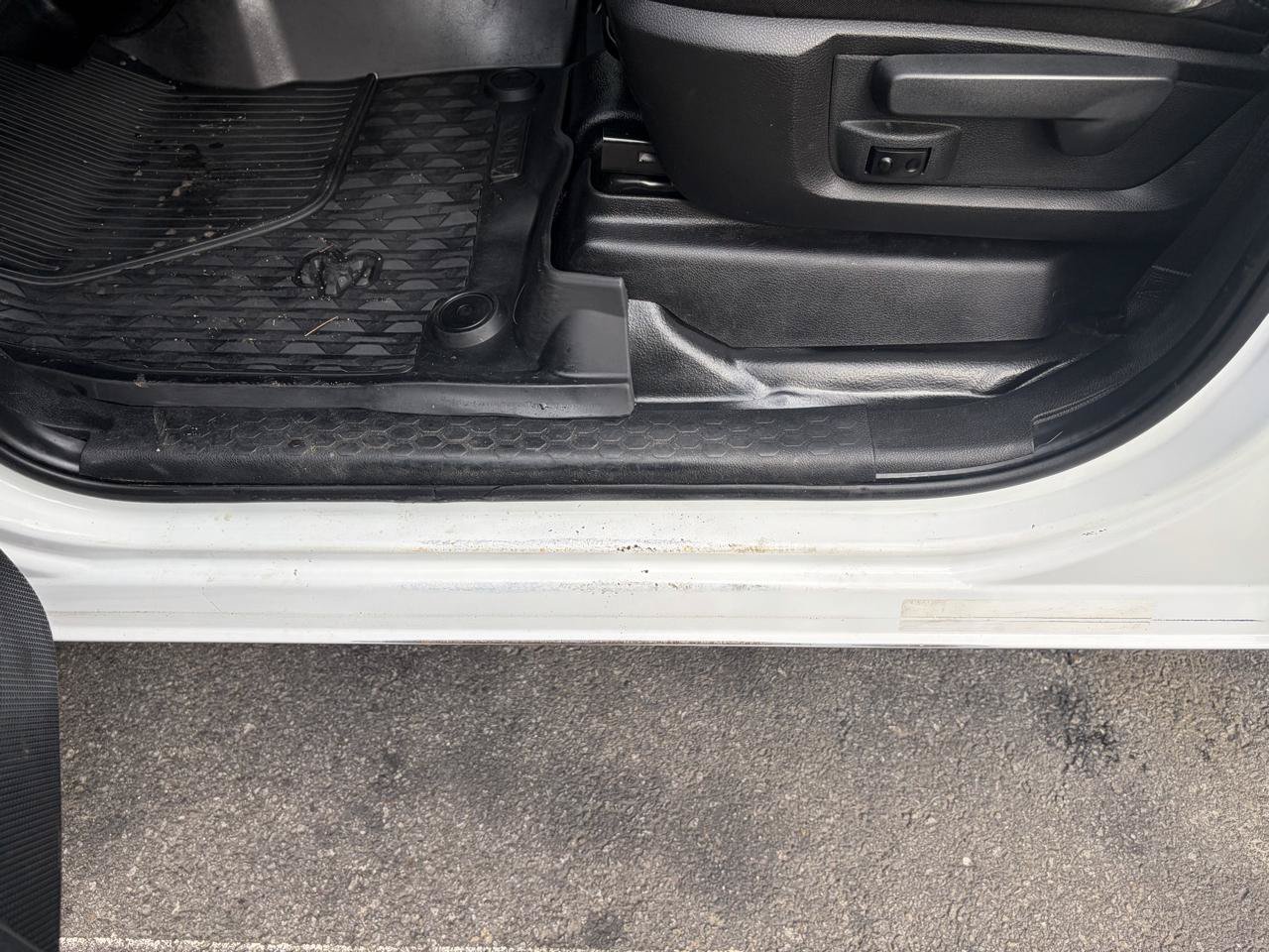 Used 2019 RAM 5500 Tradesman w/ Electrical Accessory Group AWD/4WD image 19