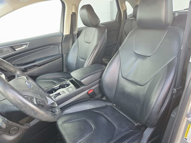Used 2020 Ford Edge Titanium FWD image 6