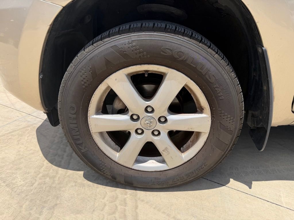 Used 2007 Toyota RAV4 Limited FWD image 6