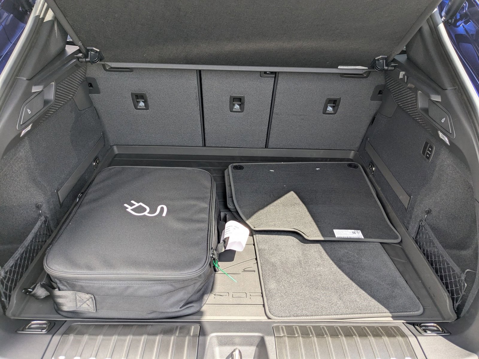 New 2025 Porsche Macan Turbo Electric image 24