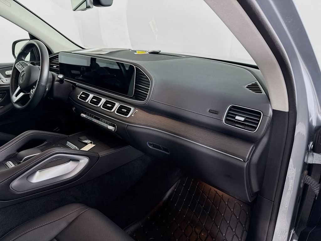 Used 2022 Mercedes-Benz GLS 450 4MATIC image 29