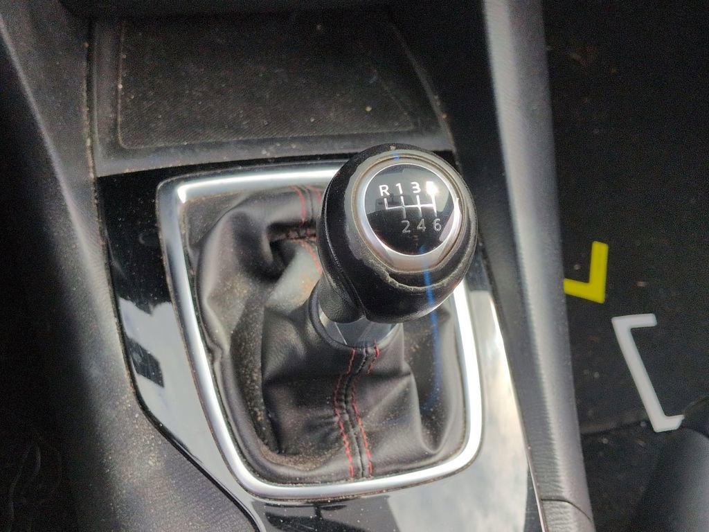 Used 2015 MAZDA MAZDA3 i Grand Touring image 17