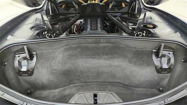 Used 2024 Chevrolet Corvette Stingray w/ Stealth Interior Trim Package image 15