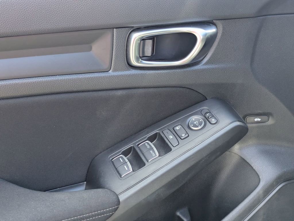 Used 2025 Honda Civic Sport image 16