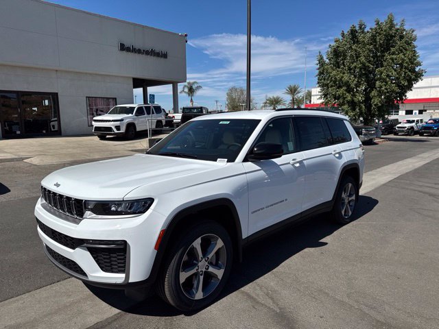 New 2026 Jeep Grand Cherokee L Limited w/ Trailer Tow Package