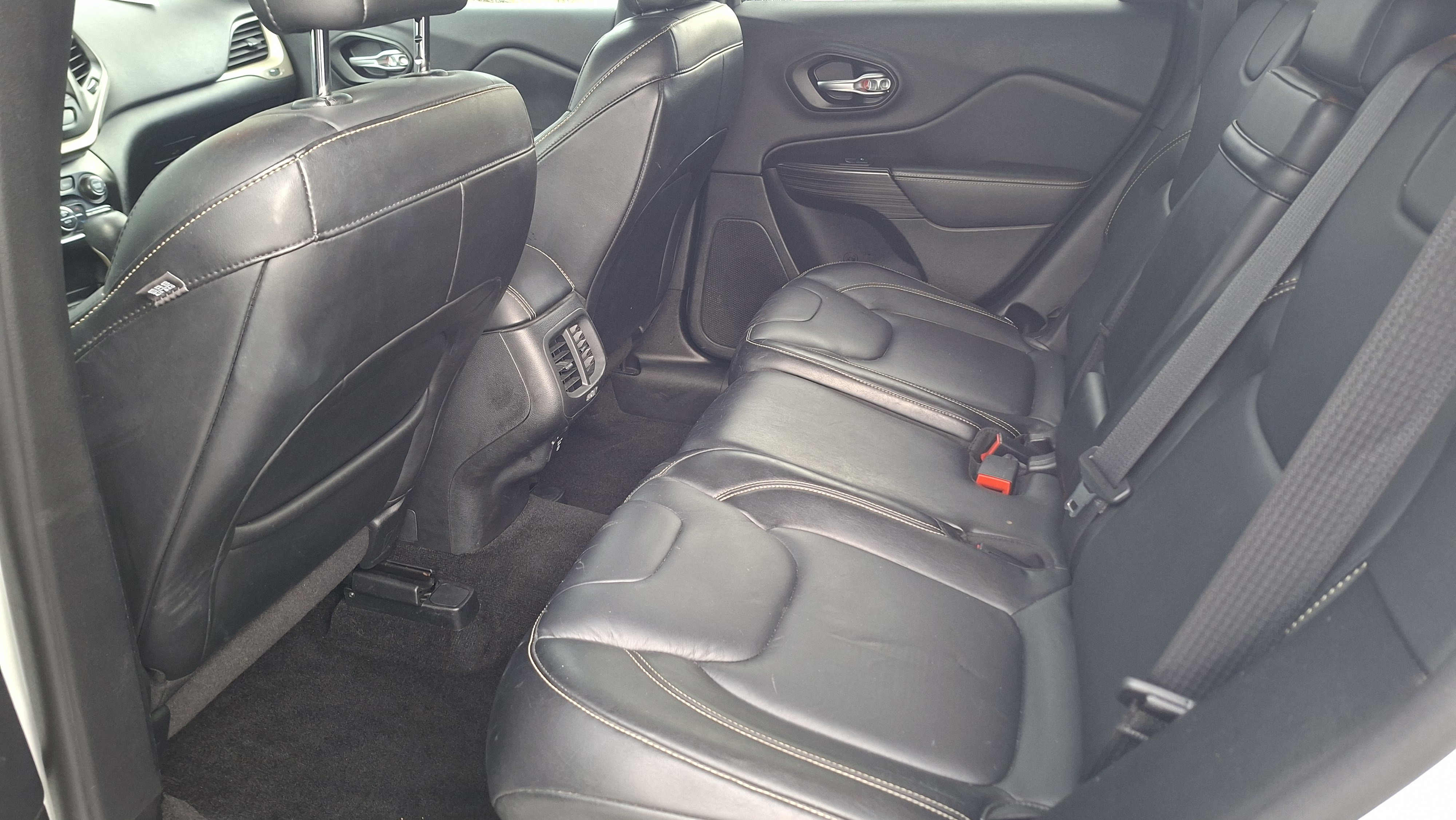 Used 2014 Jeep Cherokee Limited FWD image 20