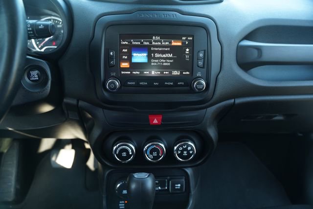 Used 2016 Jeep Renegade 75th Anniversary image 28