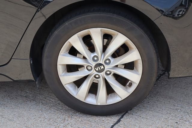 Used 2016 Kia Optima EX w/ Premium Package FWD image 28