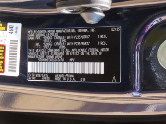 Used 2025 Toyota Sienna XLE FWD image 31