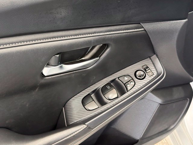 Used 2023 Nissan Sentra SV FWD image 14