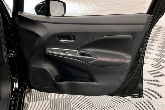 New 2025 Nissan Versa SR w/ Trunk Package image 33