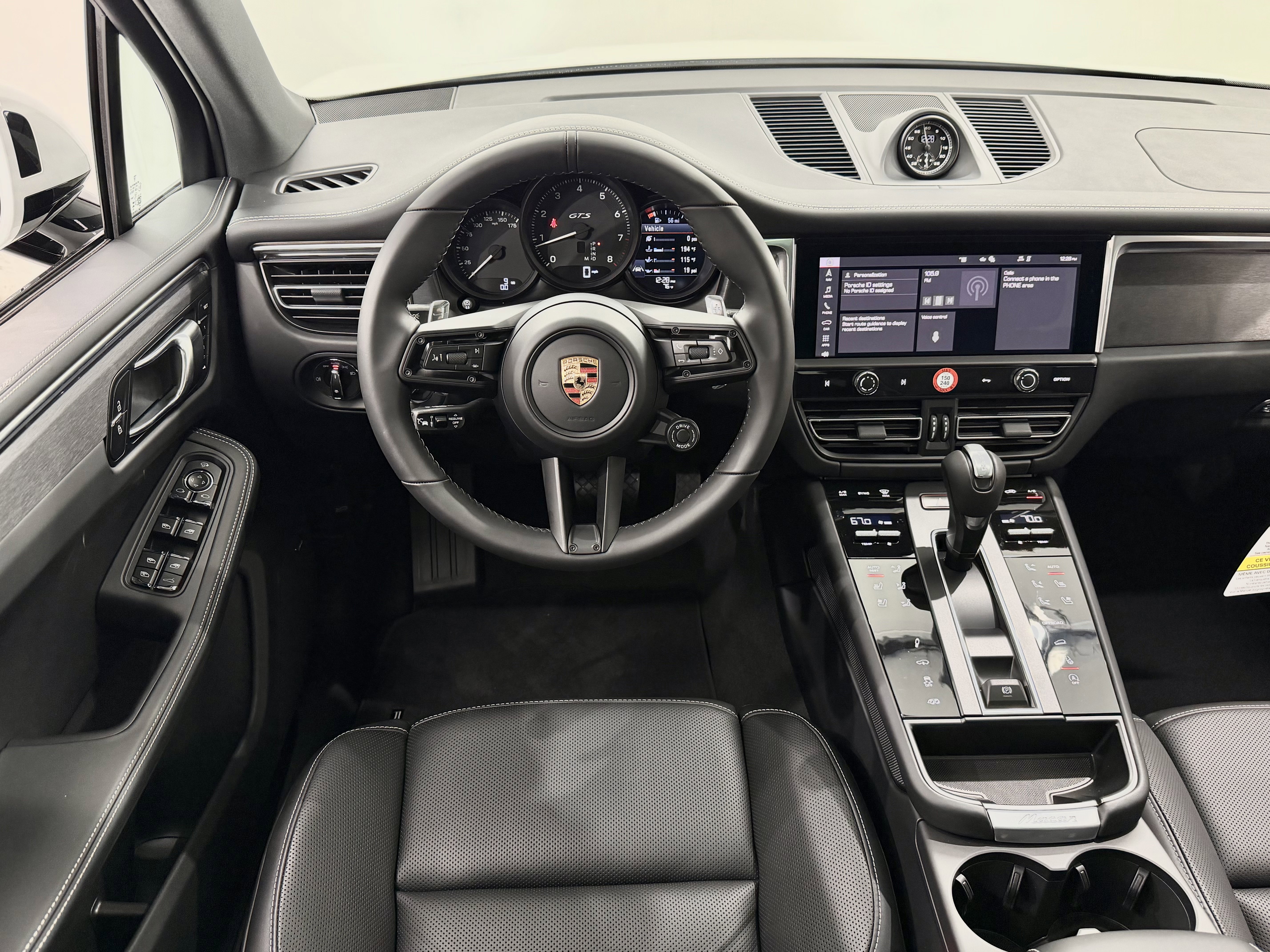 New 2026 Porsche Macan GTS image 25