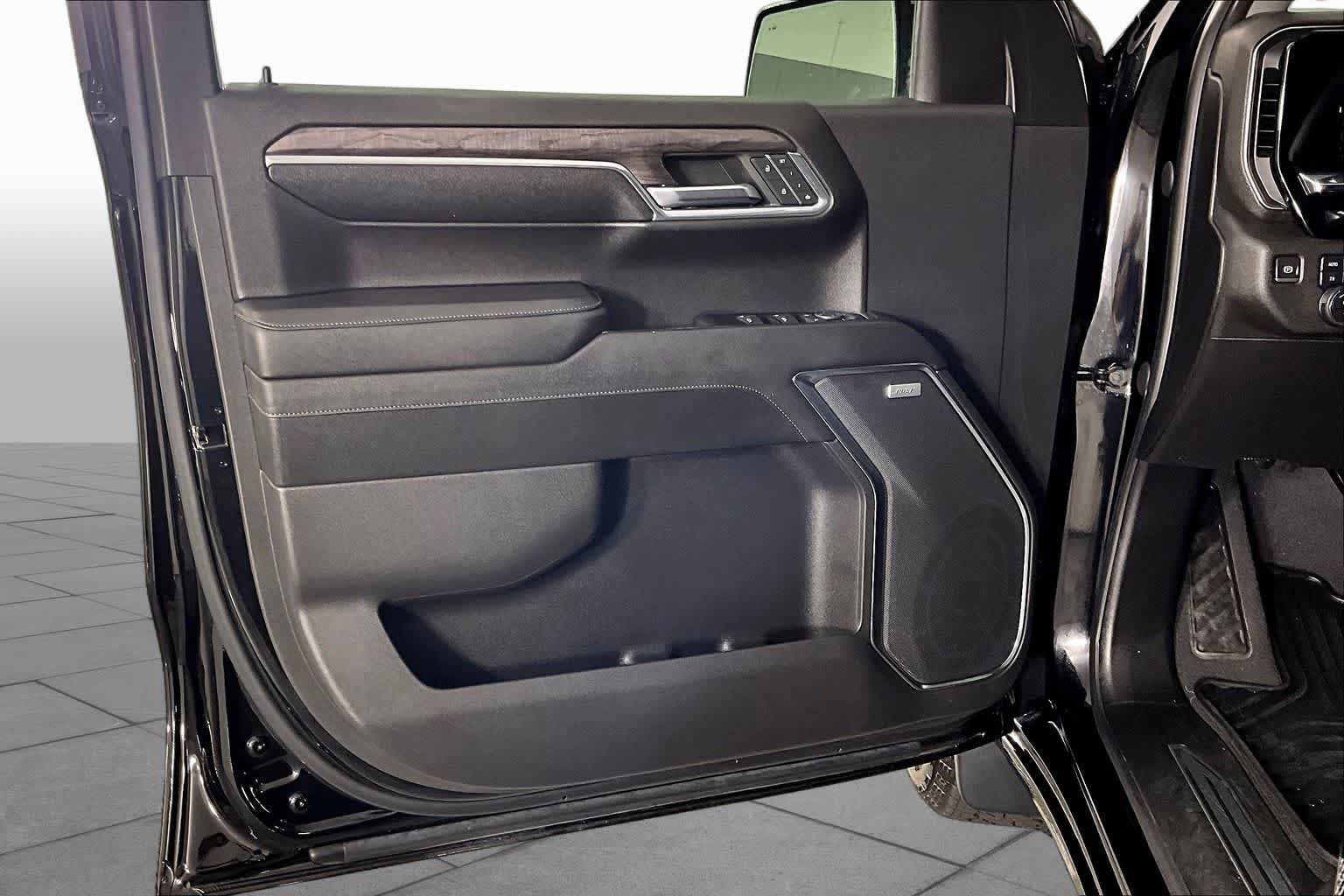 Certified 2023 Chevrolet Silverado 1500 LTZ w/ Technology Package AWD/4WD image 21