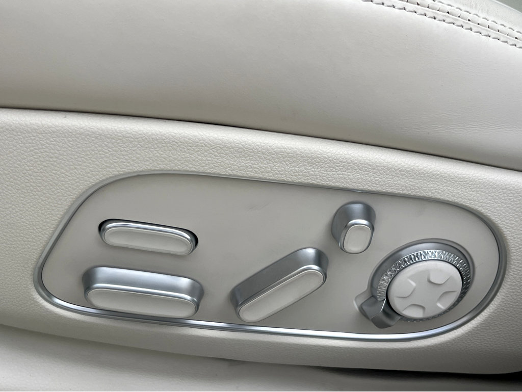 New 2025 Genesis G90 3.5T image 25