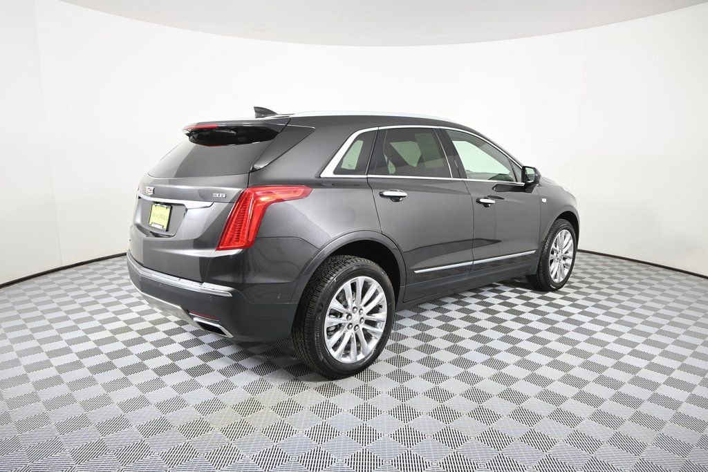 Used 2018 Cadillac XT5 Platinum w/ Driver Assist Package image 6