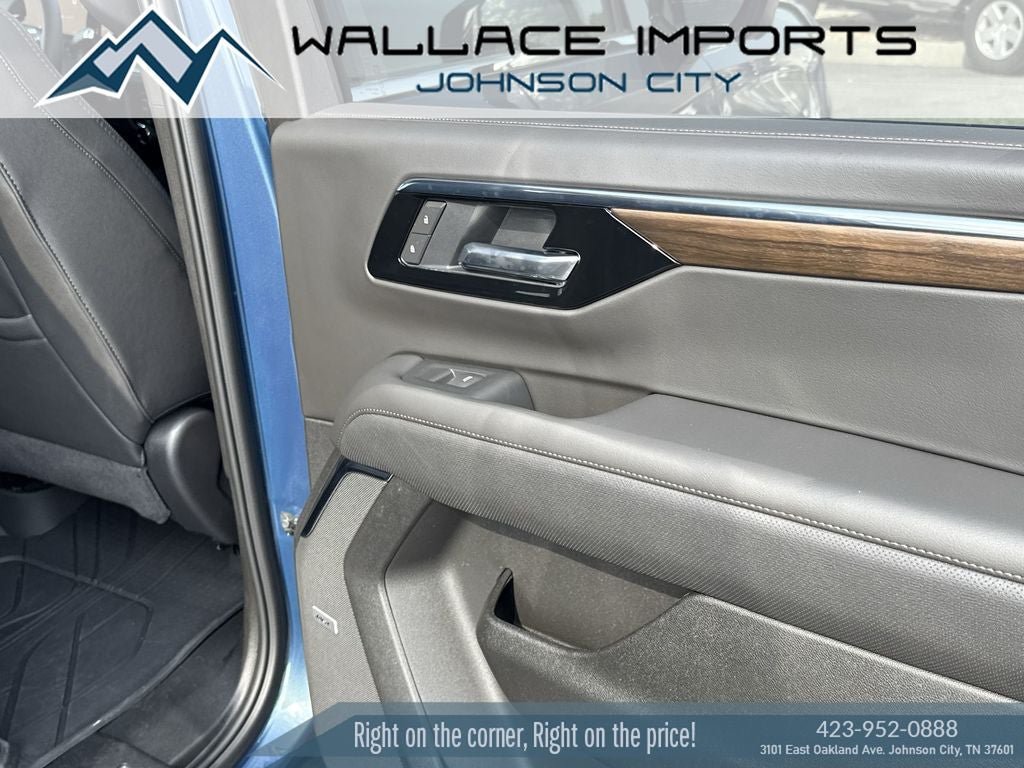 Used 2025 Chevrolet Suburban High Country w/ Sun And Tow Package AWD/4WD image 43