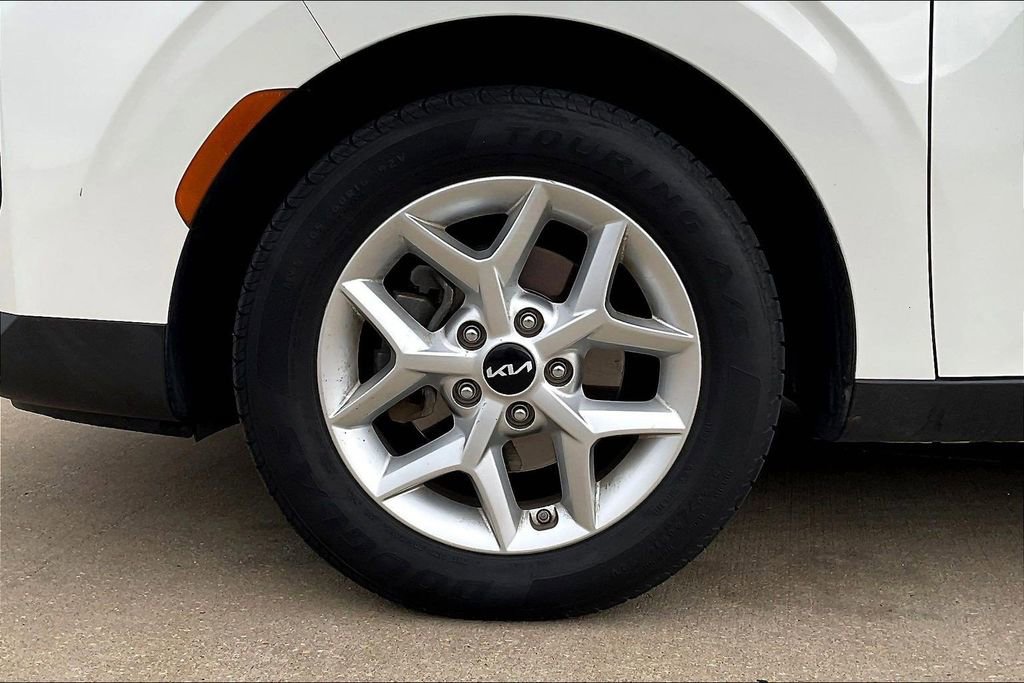 Used 2022 Kia Soul LX w/ Technology Package FWD image 8