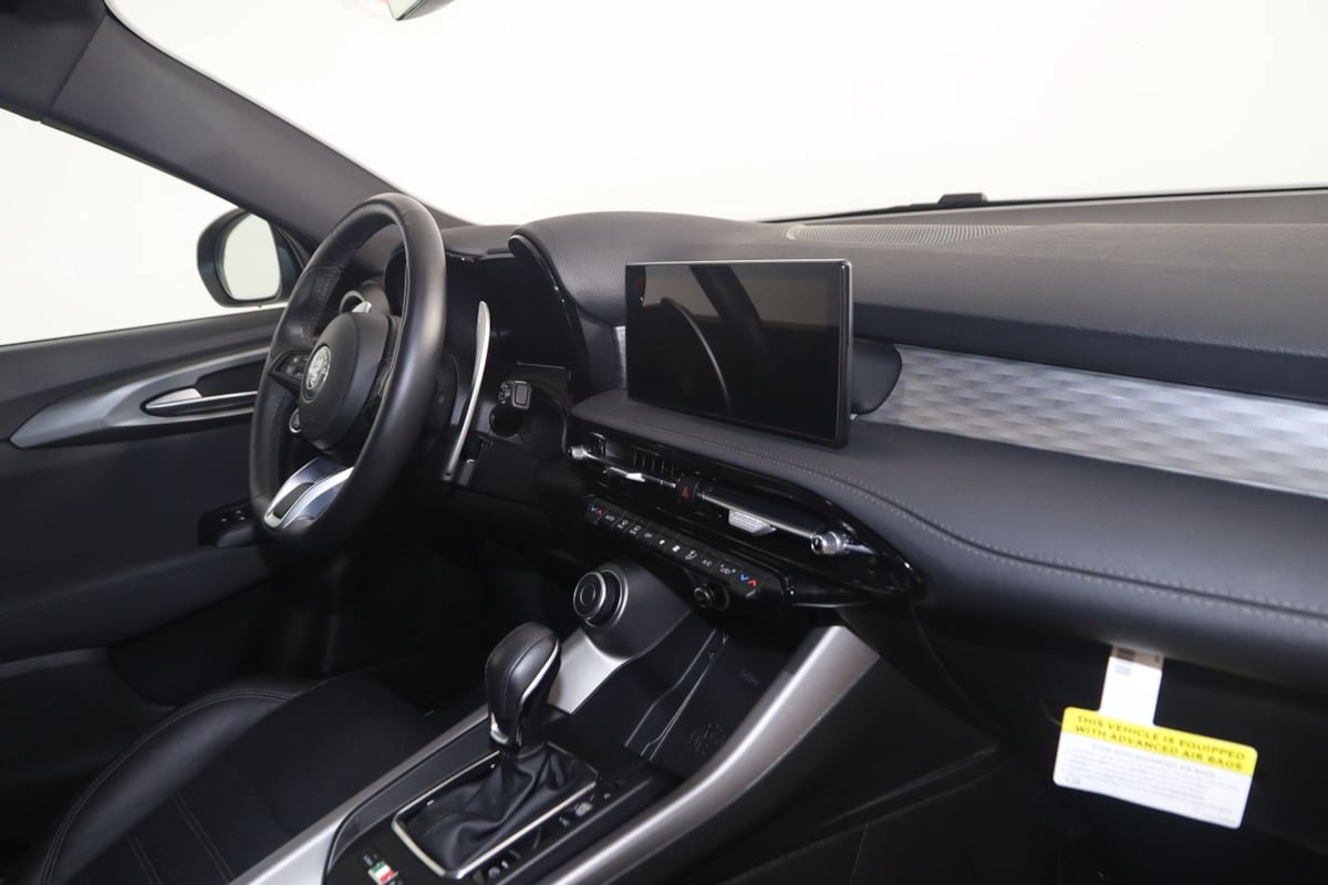 Used 2024 Alfa Romeo Tonale Veloce w/ Active Assist Package AWD/4WD image 41