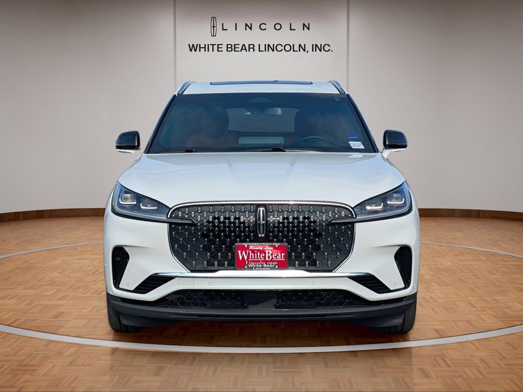 Used 2025 Lincoln Aviator Reserve w/ Equipment Group 201A AWD/4WD image 2