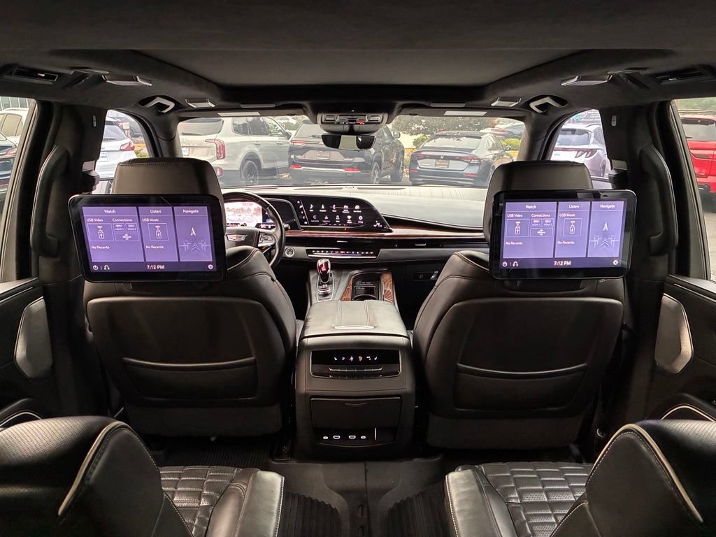Used 2021 Cadillac Escalade ESV Sport Platinum w/ LPO, ONYX Package AWD/4WD image 19